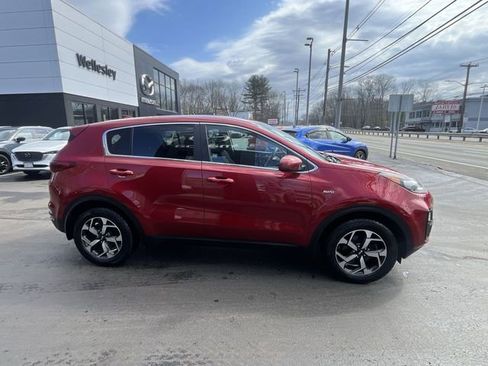 Used 2022 Kia Sportage LX image 9