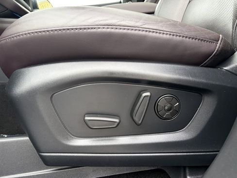 Used 2026 Ford Explorer Platinum w/ LUX Leather Package AWD/4WD image 25