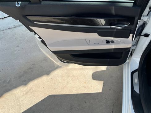 Used 2012 BMW 740i RWD image 13