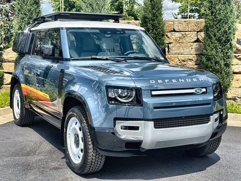 Used 2025 Land Rover Defender 110 S AWD/4WD image 7