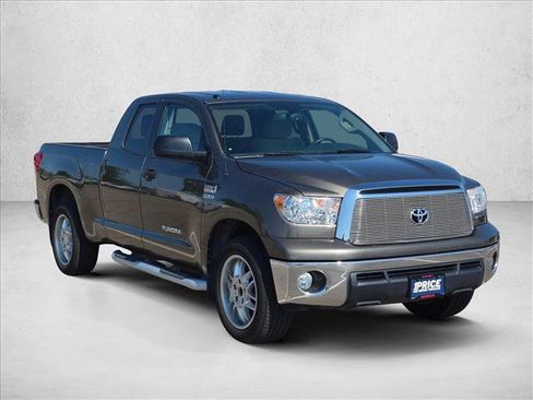 Used 2011 Toyota Tundra 2WD Double Cab w/ SR5 Pkg image 3