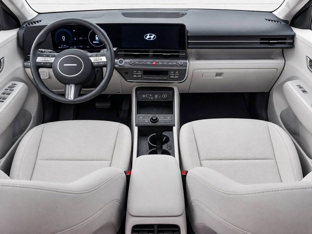 Used 2025 Hyundai Kona SEL FWD image 8