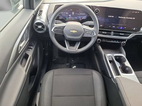 New 2026 Chevrolet Equinox EV LT w/ LPO, Blackout Package FWD image 17