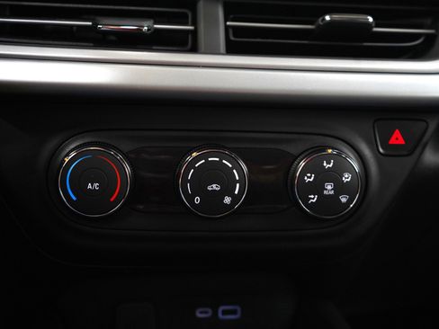 Used 2024 Chevrolet Trax LS w/ Driver Confidence Package image 21