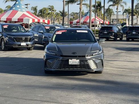 Used 2025 Toyota Camry XLE FWD image 2
