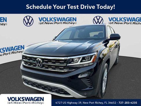 Used 2023 Volkswagen Atlas Cross Sport SE FWD image 1