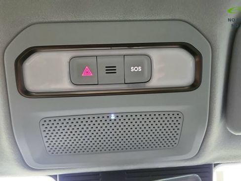 Used 2025 Rivian R1T Premium AWD/4WD image 56
