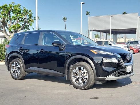 Used 2023 Nissan Rogue SV image 31