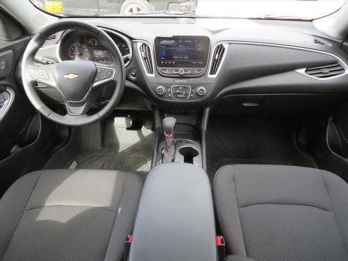 Used 2025 Chevrolet Malibu RS w/ LPO, Floor Liner Package image 12