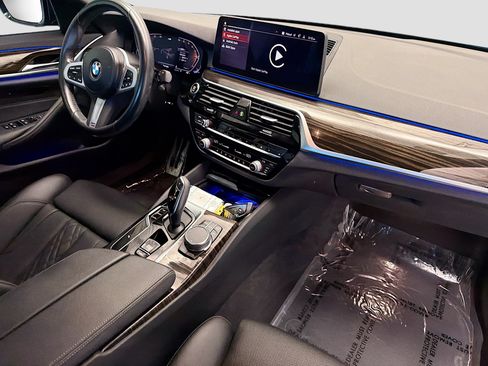 Used 2023 BMW 540i w/ M Sport Package RWD image 12