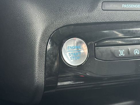 Certified 2025 Ford Escape Platinum image 23