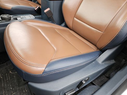 Used 2022 Ford Maverick Lariat w/ Lariat Luxury Package FWD image 8