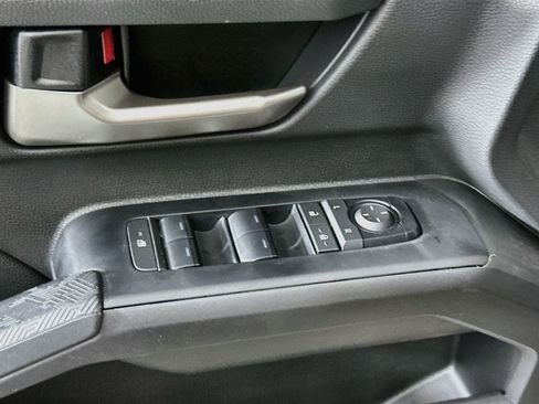 Used 2025 Toyota Tacoma TRD Sport AWD/4WD image 18