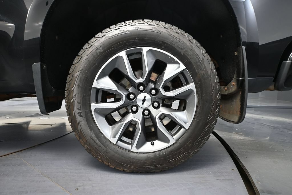 Used 2024 Chevrolet Silverado 1500 RST AWD/4WD image 10