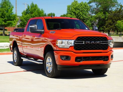Used 2024 RAM 2500 Big Horn w/ Sport Appearance Package AWD/4WD image 6