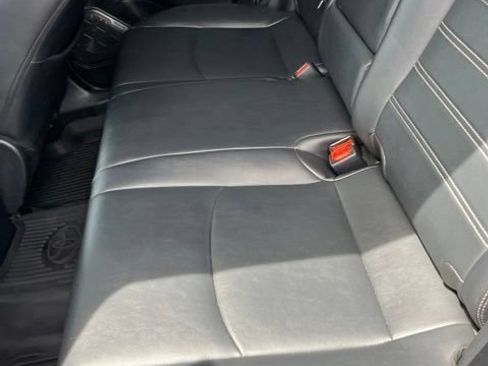 Used 2021 Toyota RAV4 XLE Premium FWD image 10