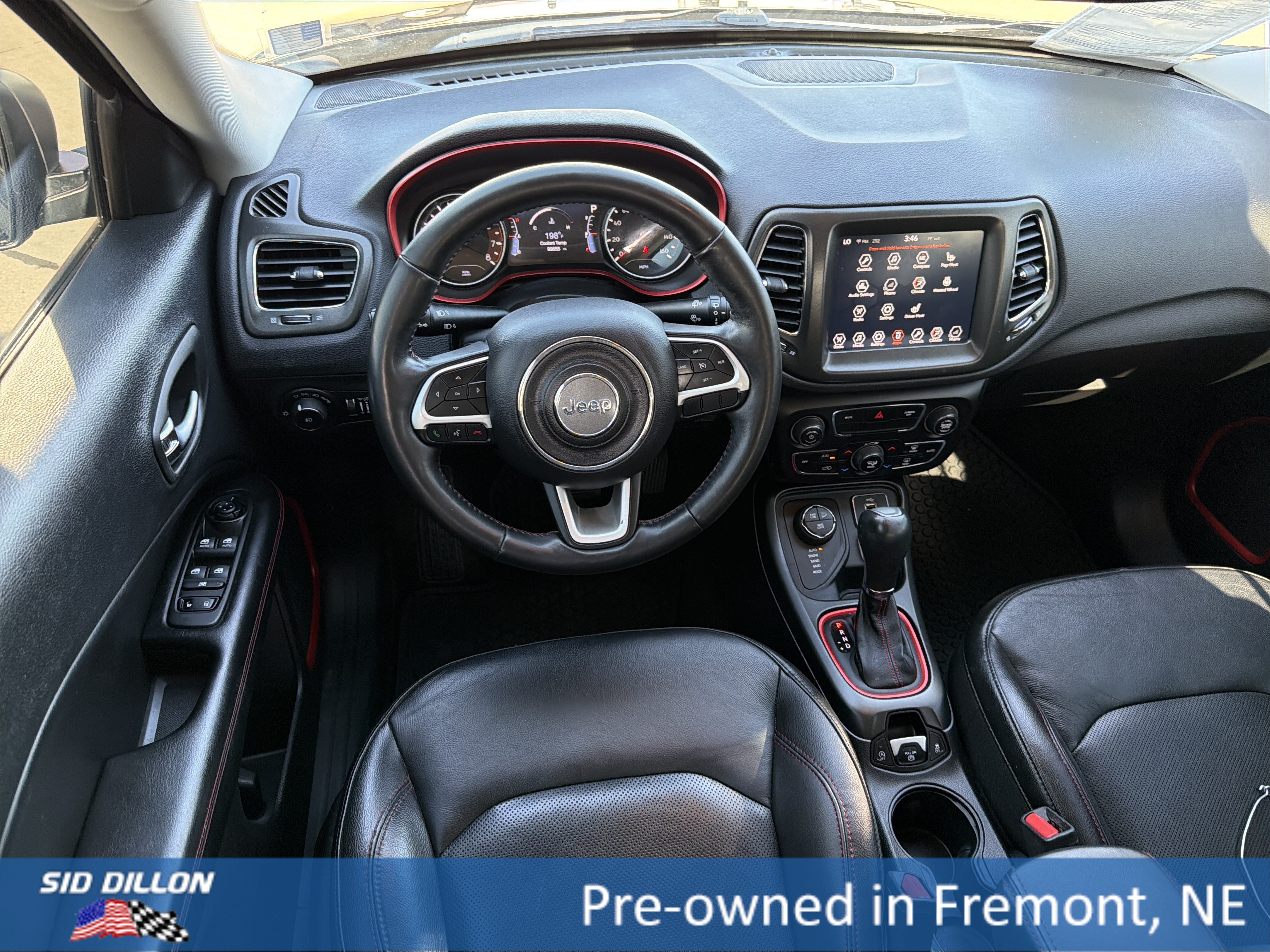 Used 2018 Jeep Compass Trailhawk w/ Leather Interior Group AWD/4WD image 8