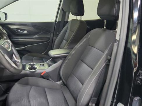 Used 2023 GMC Terrain SLE image 12