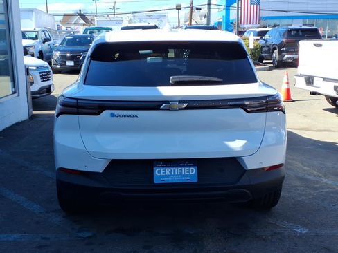 Used 2026 Chevrolet Equinox EV LT FWD image 5