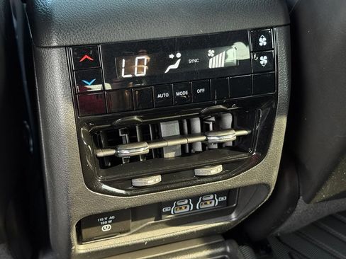 Used 2023 Jeep Grand Cherokee L Laredo RWD image 22