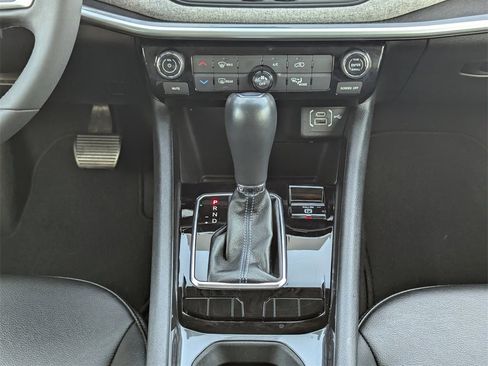 Used 2022 Jeep Compass Latitude image 12