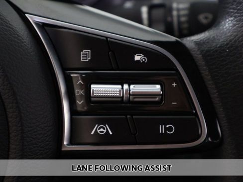 Used 2023 Kia Forte LXS w/ LXS Technology Package FWD image 3