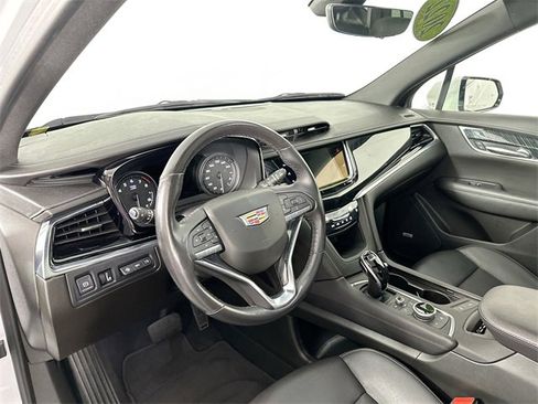Used 2022 Cadillac XT6 Premium Luxury w/ Technology Package image 21