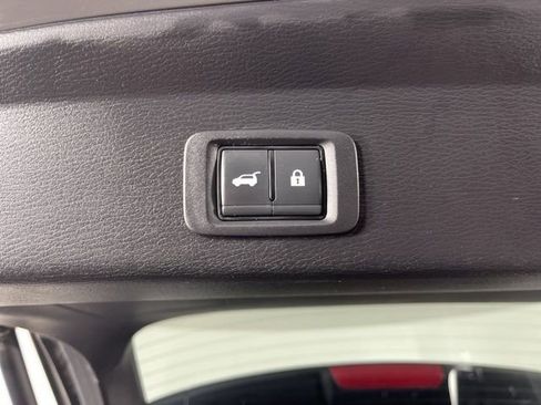 Used 2024 Mitsubishi Outlander SE image 50