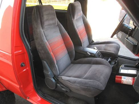 Used 1991 Chevrolet S10 Pickup 4WD 2-Door image 37