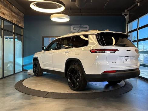 Used 2023 Jeep Grand Cherokee L Laredo AWD/4WD image 46