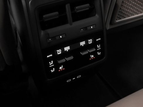 New 2026 Porsche Macan 4 Electric image 45