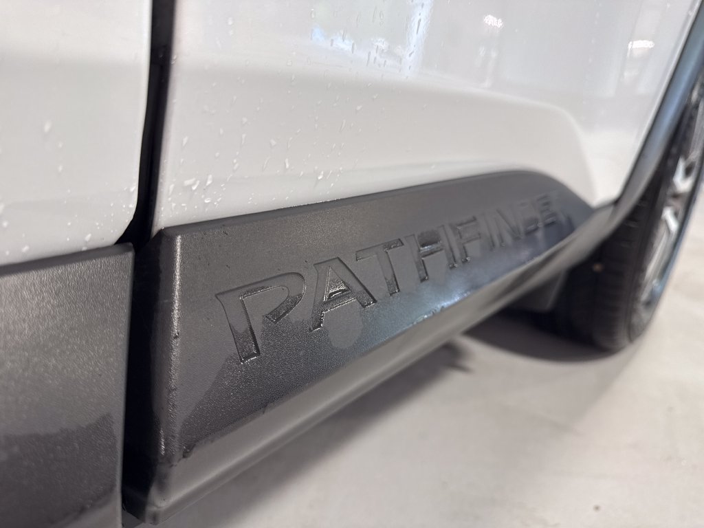 Used 2026 Nissan Pathfinder SL FWD image 56
