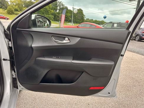Used 2020 Kia Forte LXS FWD image 34