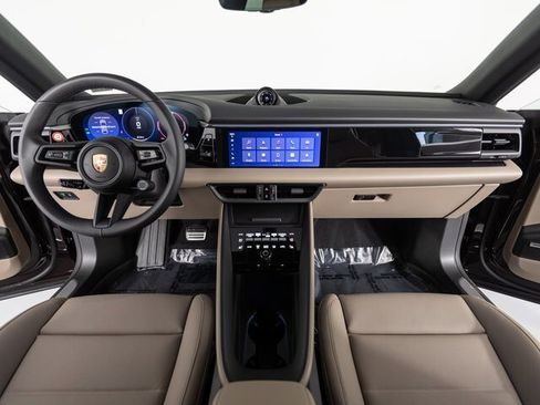 New 2025 Porsche Macan 4S Electric image 13