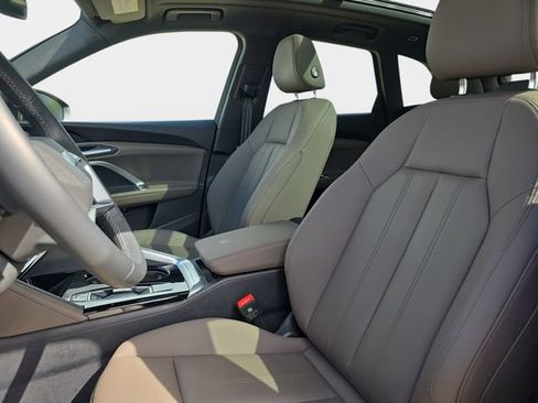 Used 2025 Audi Q5 Premium w/ Convenience Package AWD/4WD image 18
