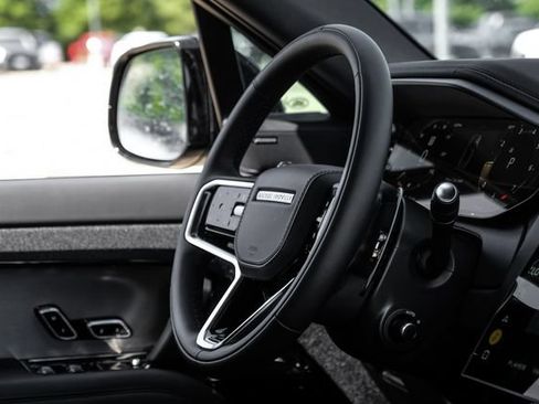 New 2026 Land Rover Range Rover Sport SE AWD/4WD image 17