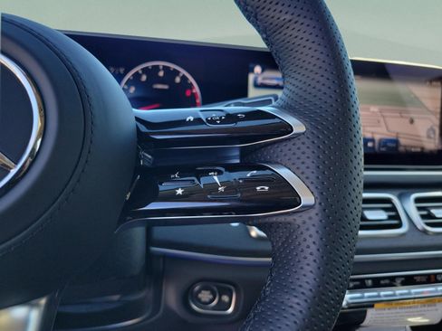 New 2026 Mercedes-Benz GLS 450 4MATIC image 22