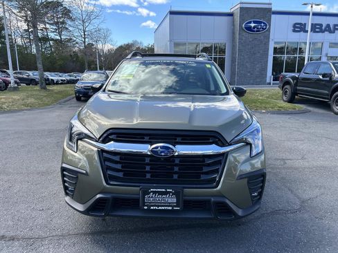 Used 2025 Subaru Ascent Limited AWD/4WD image 8