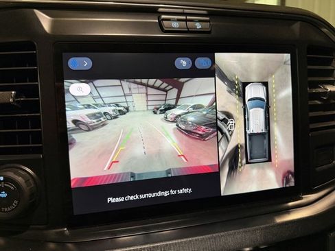 Used 2025 Ford F450 Platinum w/ FX4 Off-Road Package image 19