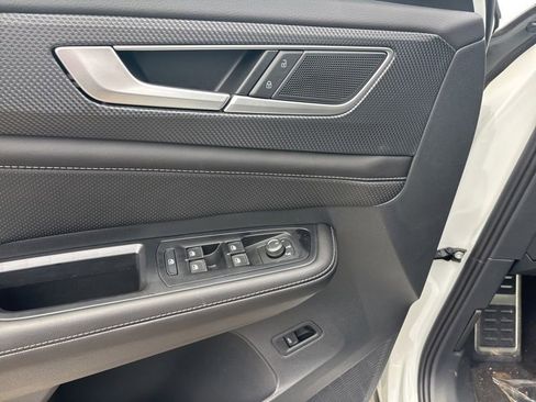 New 2026 Volkswagen Atlas Cross Sport SEL R-Line AWD/4WD image 30