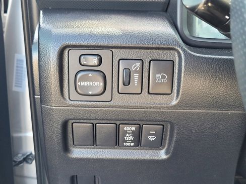 Used 2022 Toyota 4Runner SR5 Premium image 17