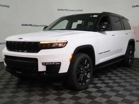 New 2025 Jeep Grand Cherokee L Limited AWD/4WD image 13
