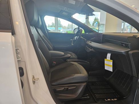 New 2026 Nissan Leaf SV+ w/ Illuminated Package image 24