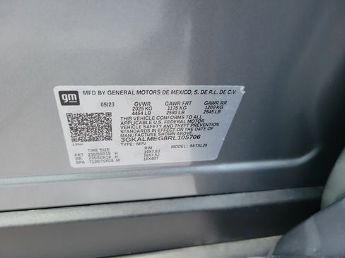 Used 2024 GMC Terrain SLE w/ Driver Convenience Package FWD image 30