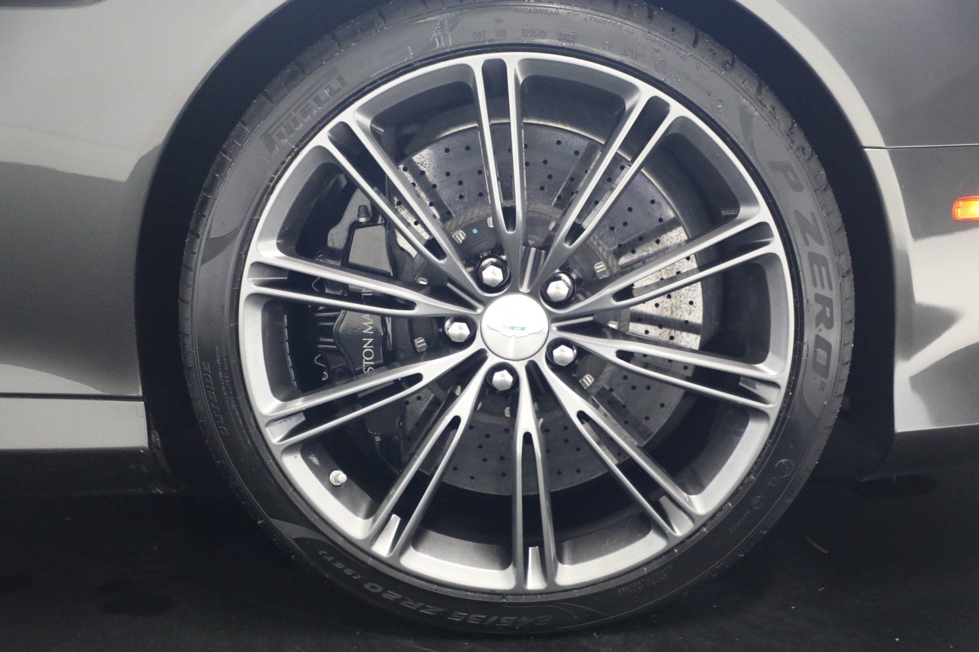 Used 2014 Aston Martin DB9 Coupe RWD image 13