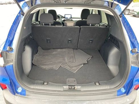Used 2022 Ford Escape SE image 21