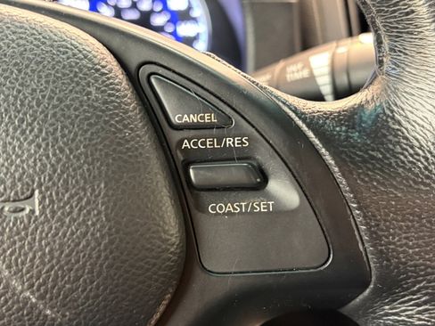 Used 2011 INFINITI G25 x w/ Moonroof Pkg AWD/4WD image 26