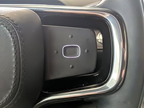 Certified 2024 Lincoln Nautilus Reserve w/ Equipment Group 202A image 17