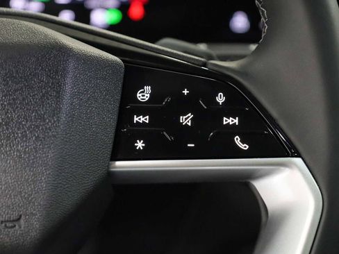 Certified 2025 Audi Q5 Premium w/ Convenience Package image 25