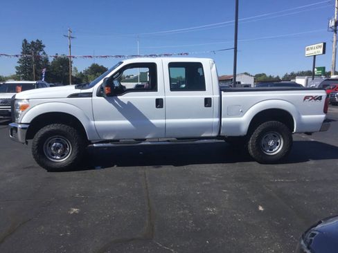 Used 2016 Ford F250 XL w/ Power Equipment Group AWD/4WD image 2